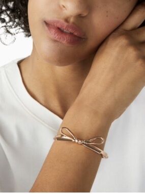 Kate Spade New York Bow Hinge Cuff Bangle Bracelet Rose Gold Tone 7.25in NWT